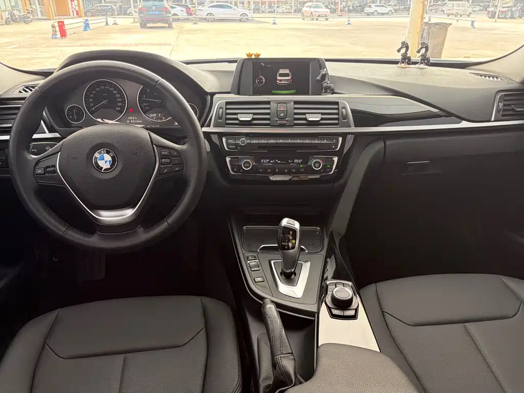 BMW 3 Series 2017 — фото 4