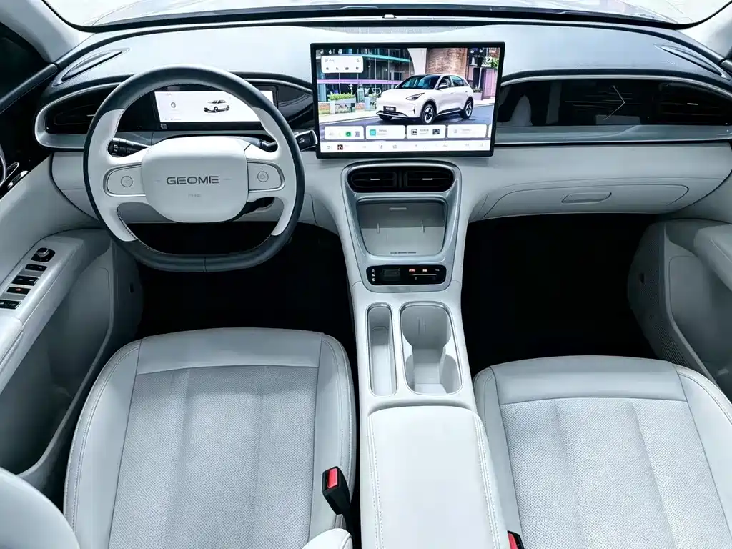 Geely Galaxy Starwish 2025 — фото 6