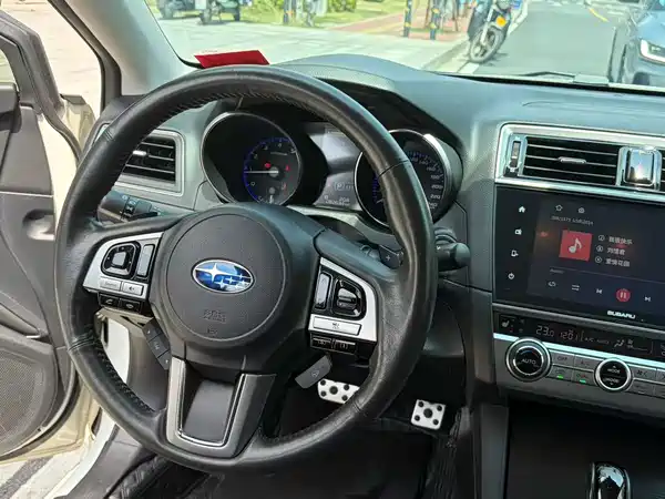 Subaru Legacy 2017