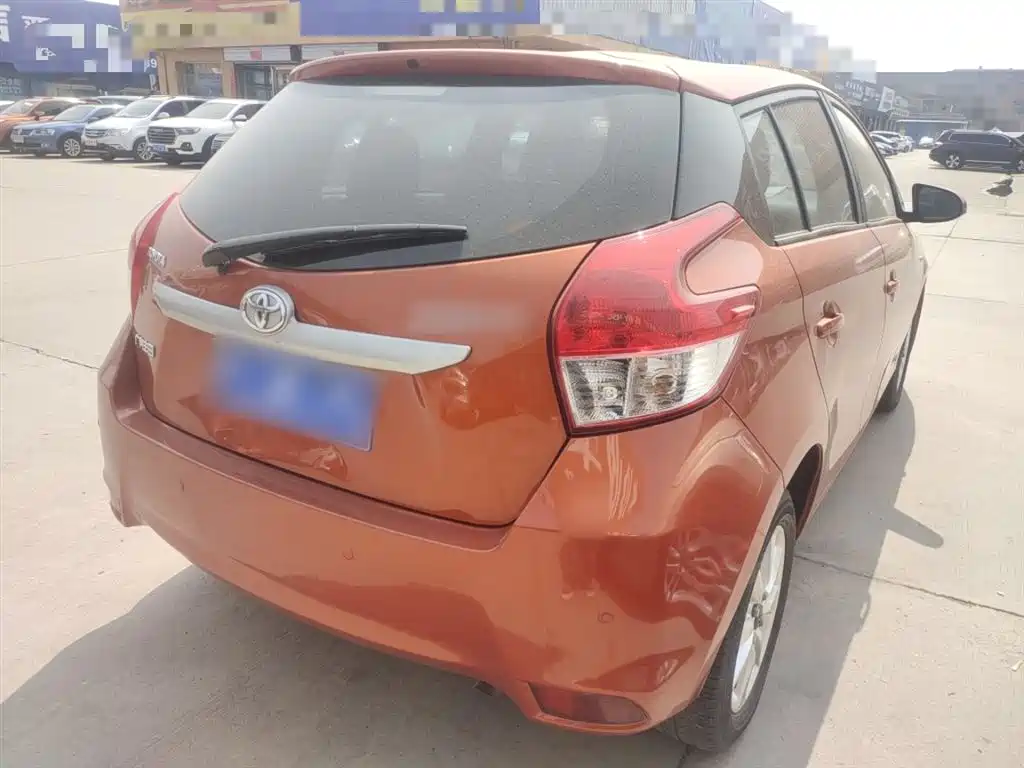 Toyota Yaris L 2016 — фото 7
