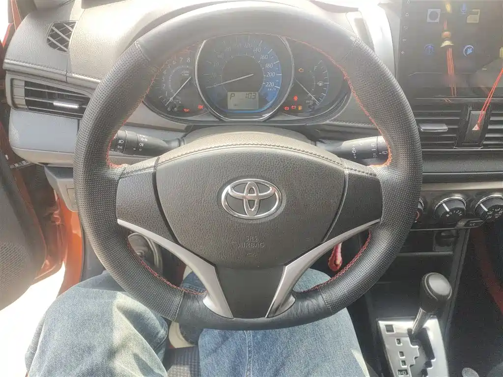 Toyota Yaris L 2016 — фото 11