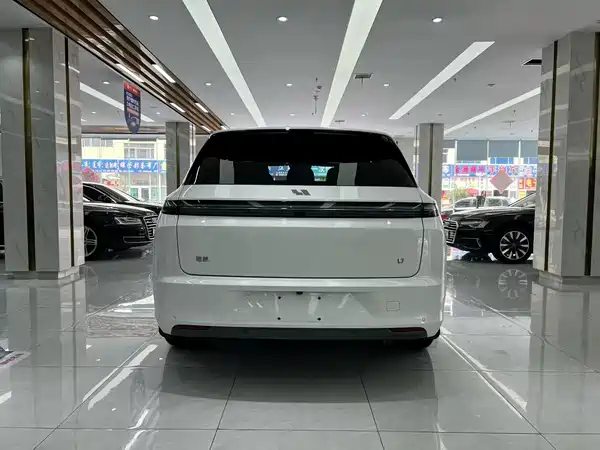 Li Auto L7 2024