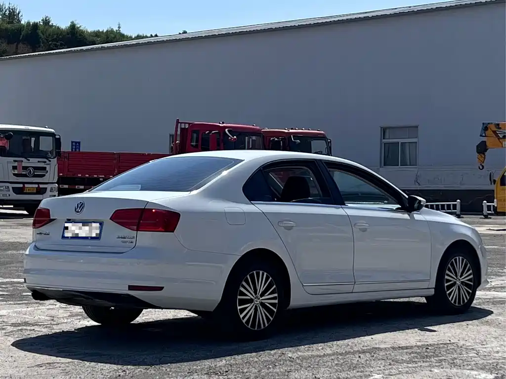 Volkswagen Sagitar 2017
