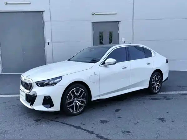 BMW i5 2026