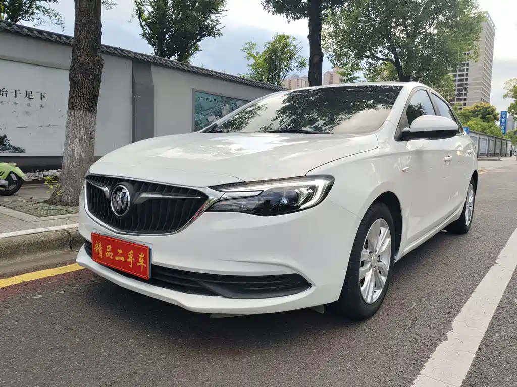 Buick Excelle GT 2022 — фото 1