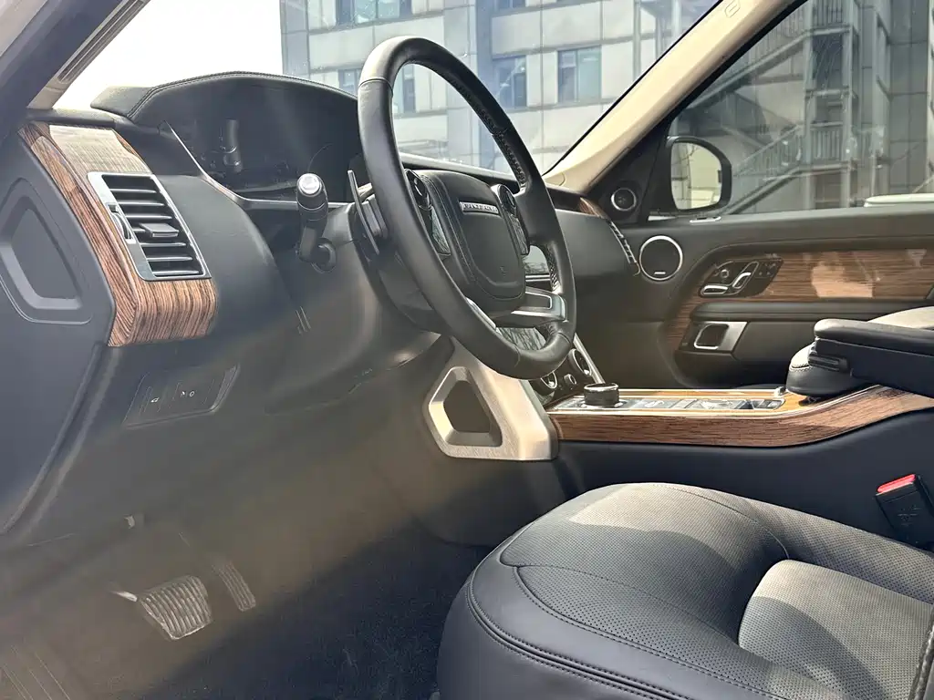Land Rover Range Rover 2022 — фото 15