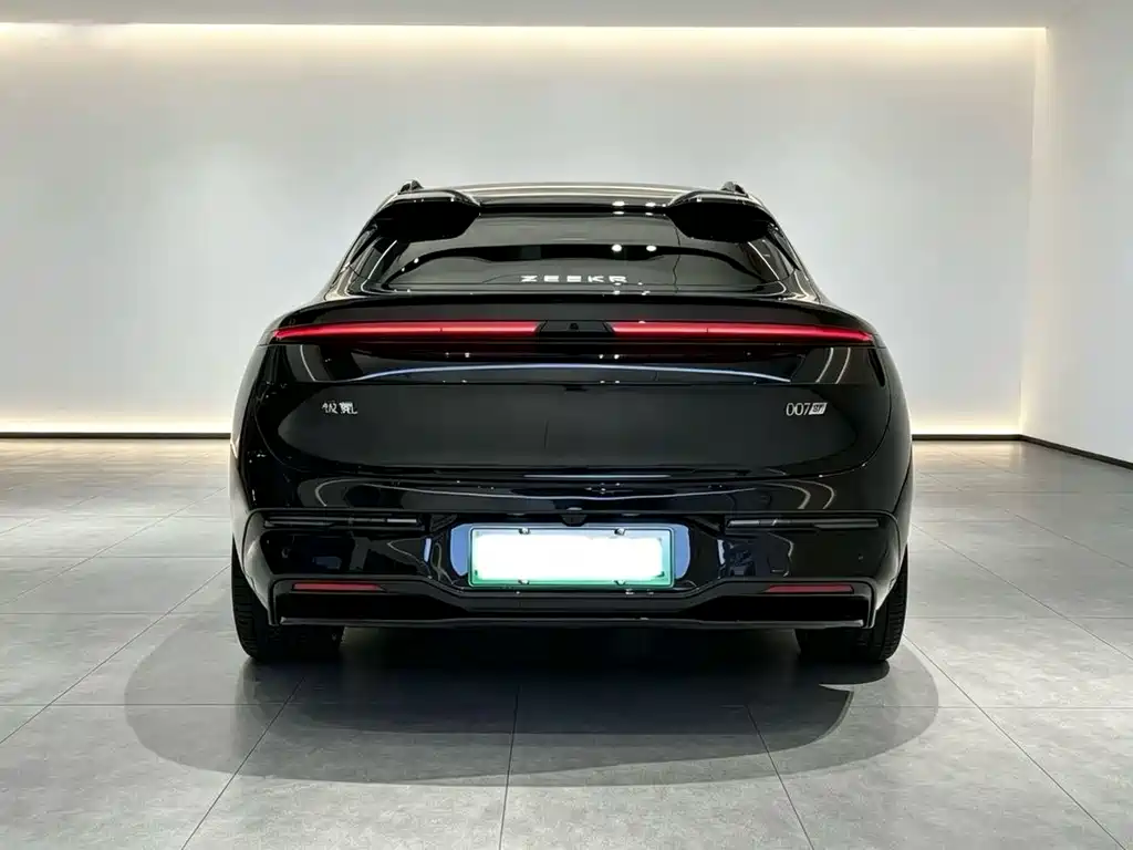 Zeekr 007 GT 2025 — фото 11