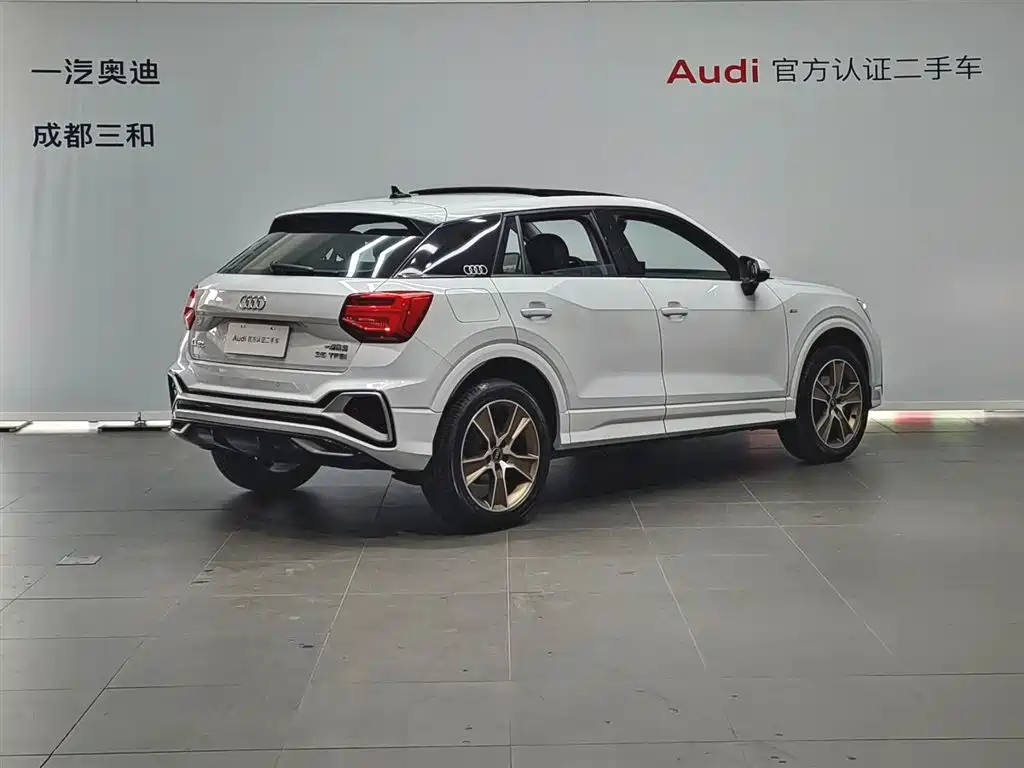 Audi Q2L 2024 — фото 4