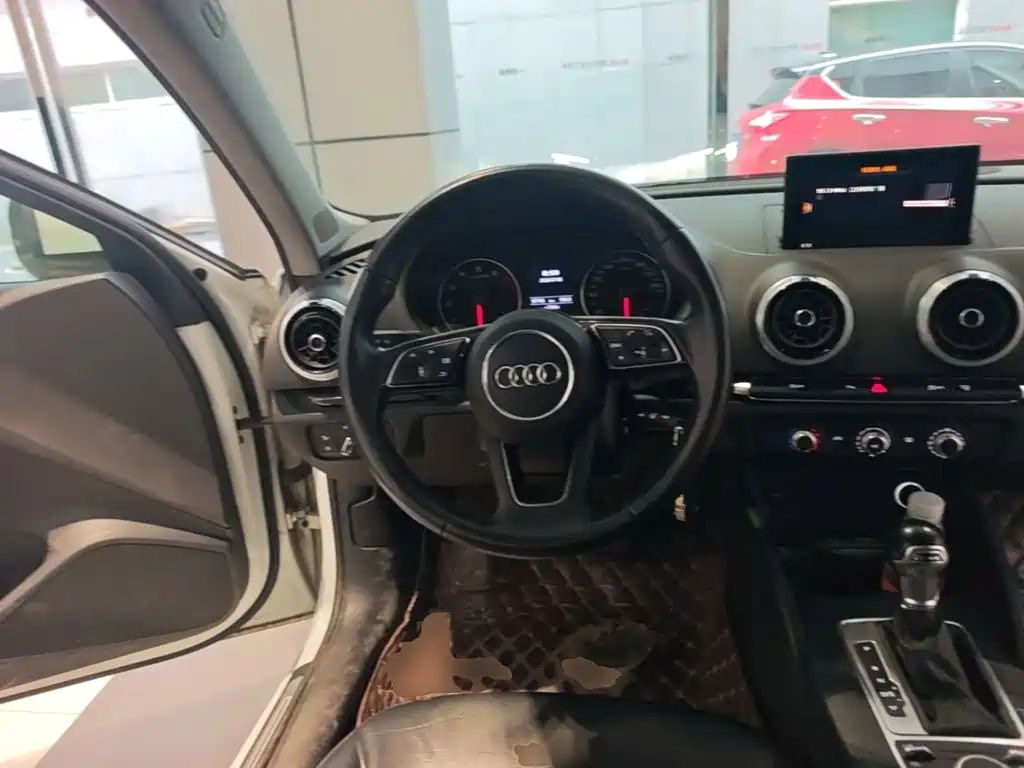 Audi A3 2017 — фото 17