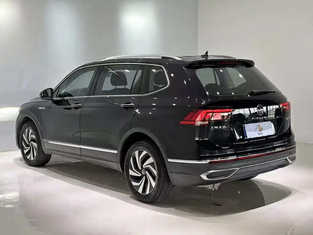 Volkswagen Tiguan L 2023 — фото 6