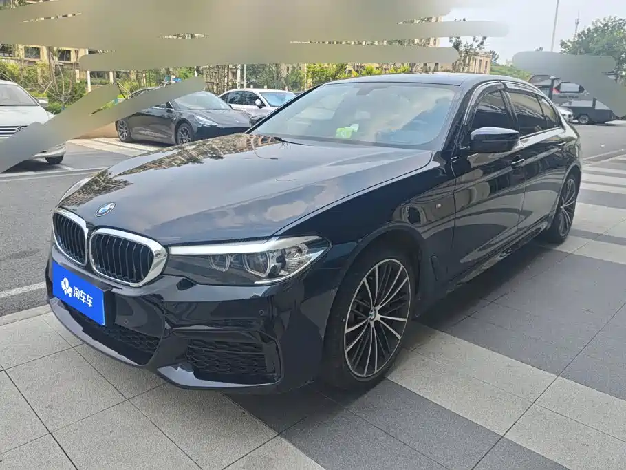 BMW 5 Series 2019 — фото 1