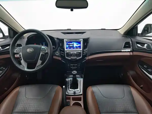 BYD Surui 2015