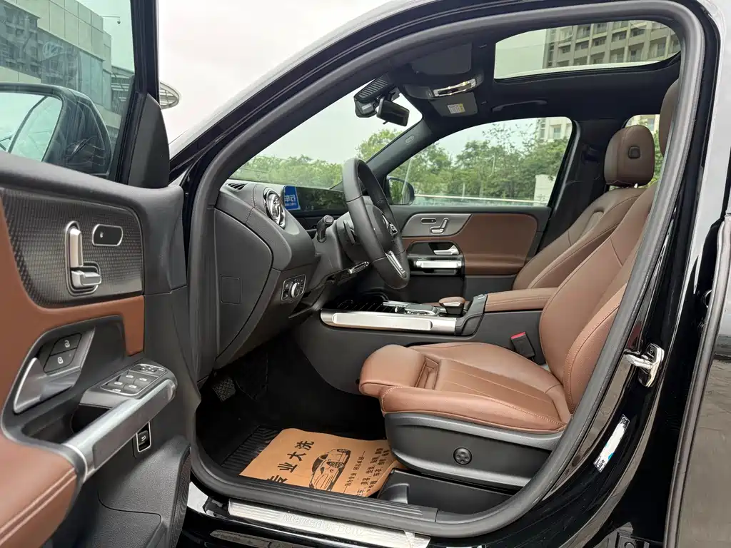 Mercedes-Benz GLB 2021