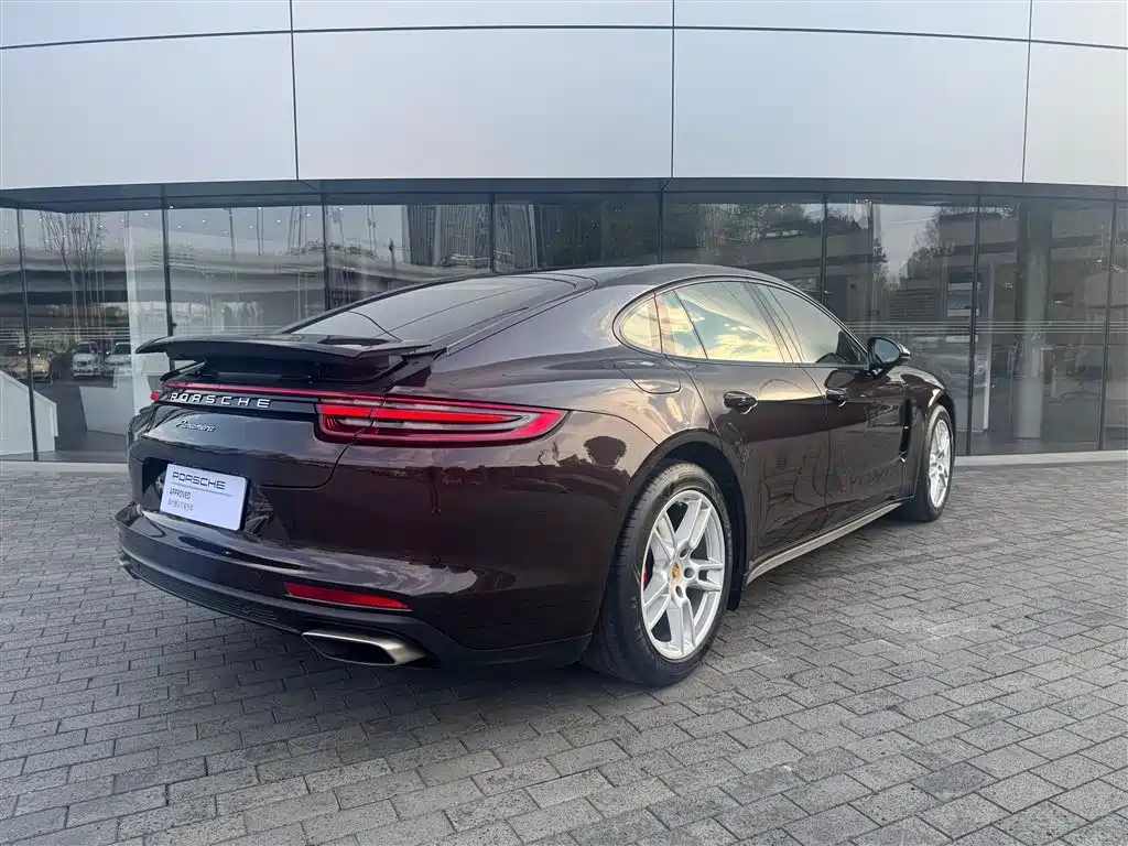 Porsche Panamera 2017 — фото 3