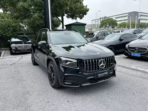Mercedes-Benz GLB AMG 2025