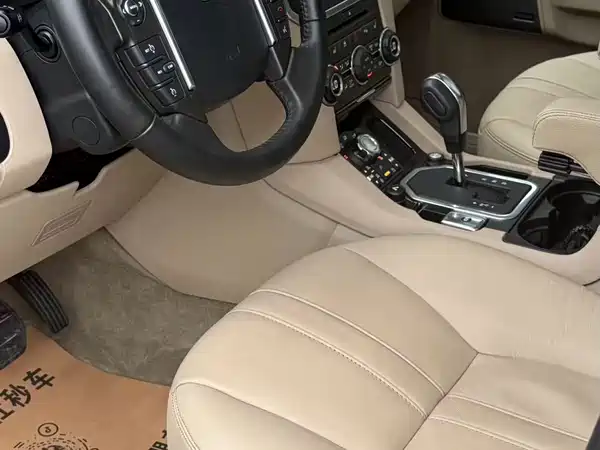 Land Rover Discovery 2010