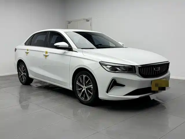 Geely Emgrand 2024