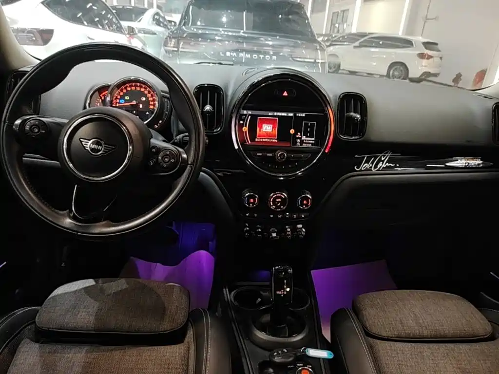 MINI Countryman 2020 — фото 13