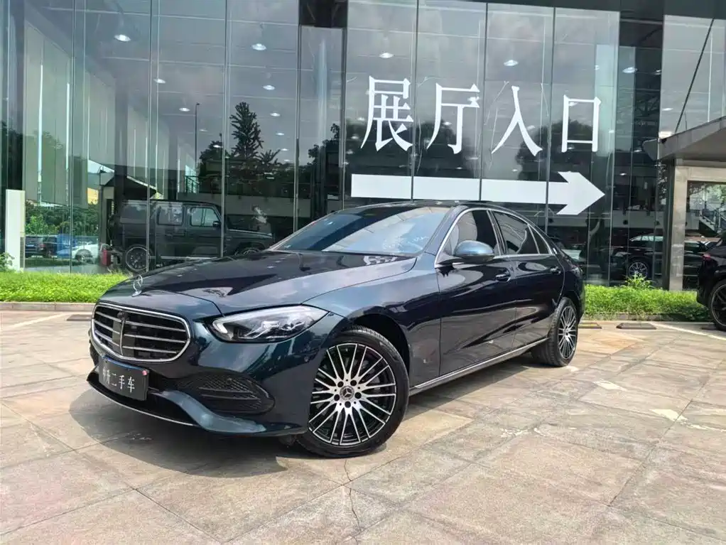 Mercedes-Benz C-Class 2024