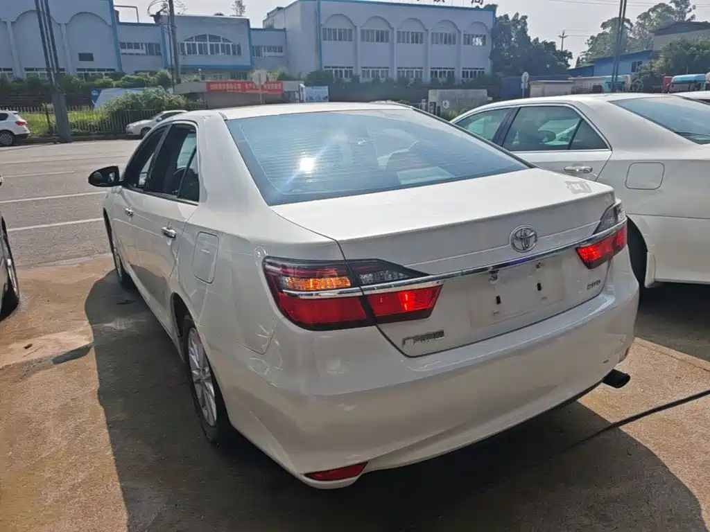 Toyota Camry 2015