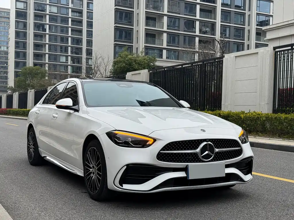 Mercedes-Benz C-Class 2024