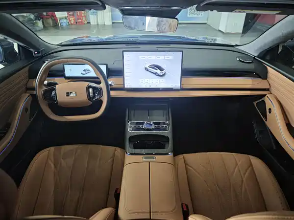 Geely Galaxy Starshine 8 2025