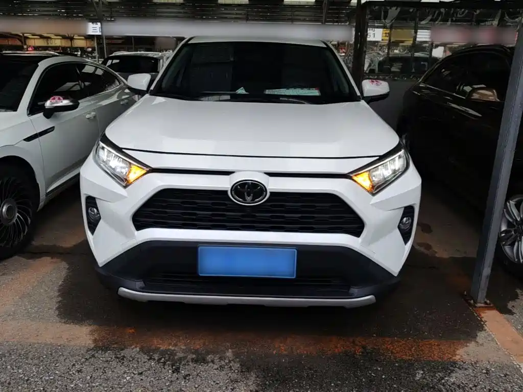 Toyota RAV4 2021