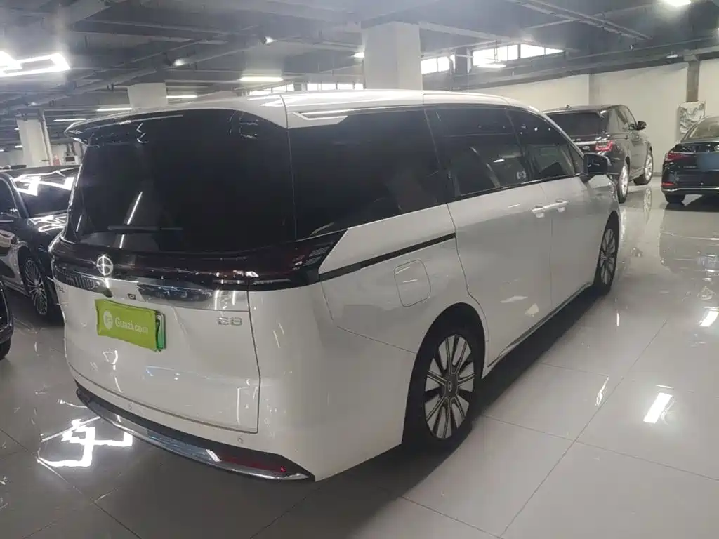 GAC Motor E8 PHEV 2025 — фото 7