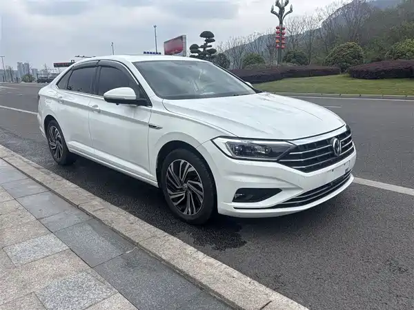 Volkswagen Sagitar 2022