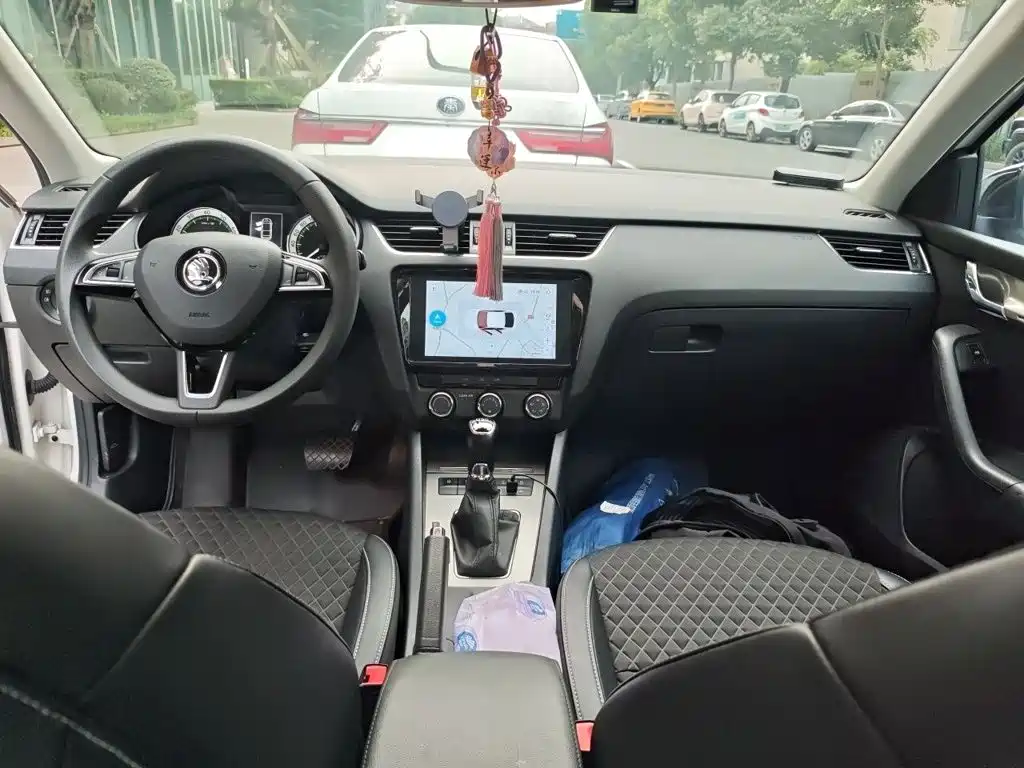 Skoda Octavia 2020 — фото 13