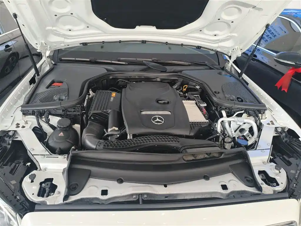Mercedes-Benz E-Class 2018 — фото 20