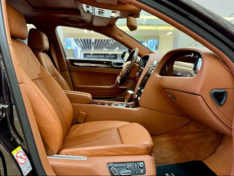 Bentley Flying Spur 2011 — фото 21