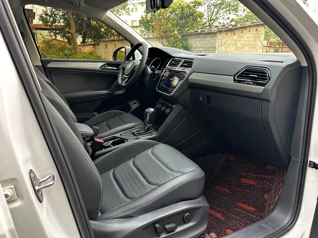 Volkswagen Tiguan L 2019 — фото 8