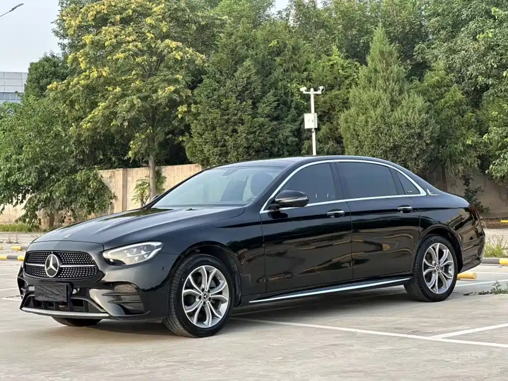 Mercedes-Benz E-Class 2022