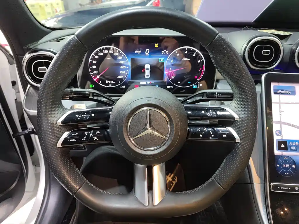 Mercedes-Benz C-Class 2023 — фото 10