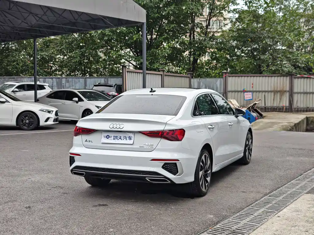Audi A3 2023 — фото 13