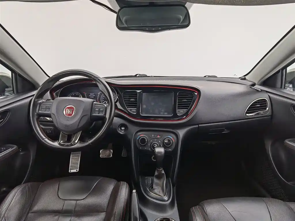 Fiat Viaggio 2016 — фото 5