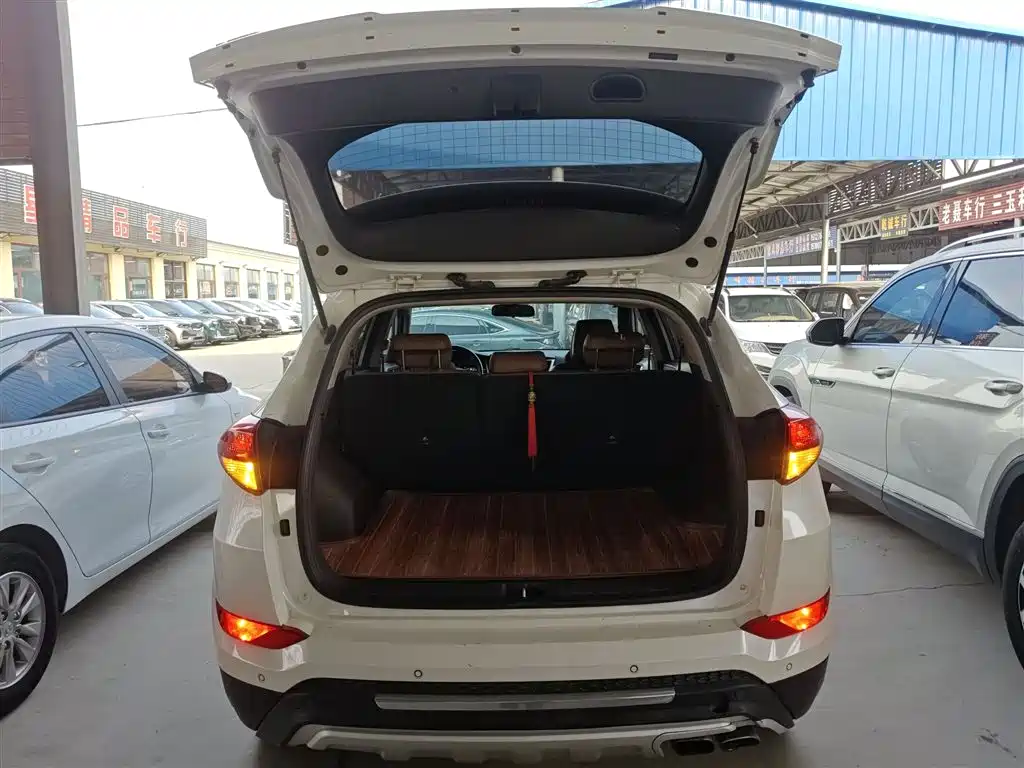 Hyundai Tucson 2016 — фото 15