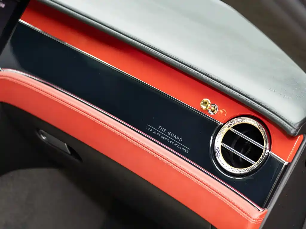Bentley Continental 2023 — фото 18