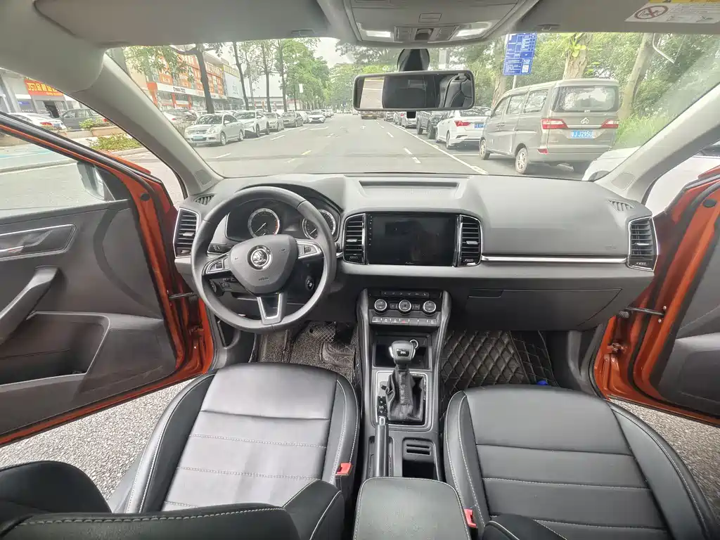 Skoda Karoq 2018 — фото 12