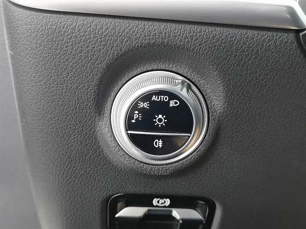 Mercedes-Benz C-Class 2022 — фото 21