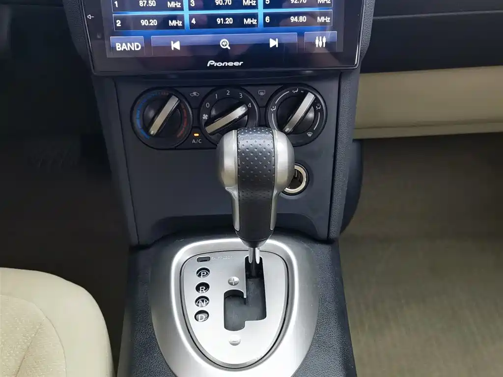 Nissan Qashqai 2013 — фото 13