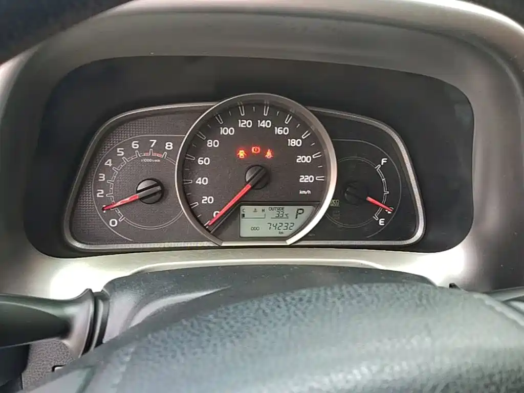 Toyota RAV4 2016 — фото 12