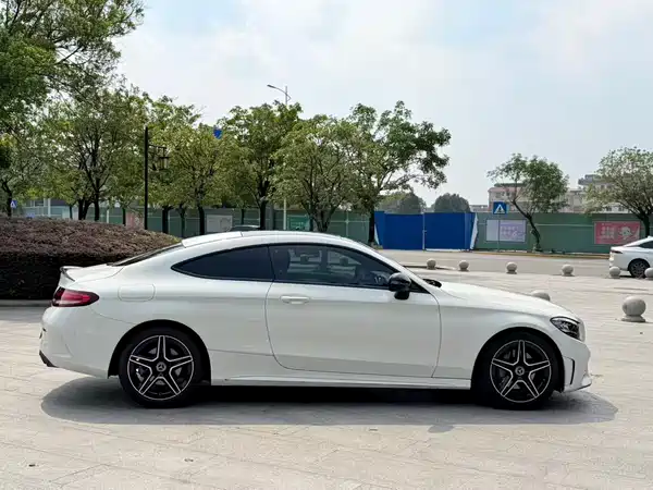 Mercedes-Benz C-Class 2023