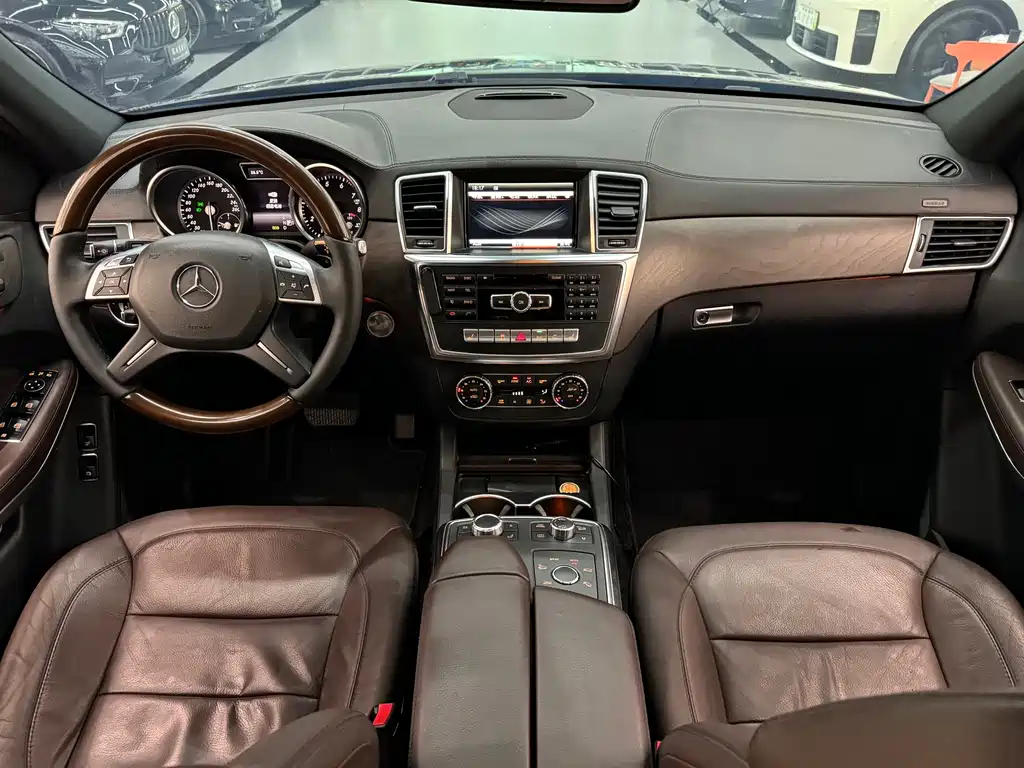 Mercedes-Benz GL-Class 2015 — фото 11