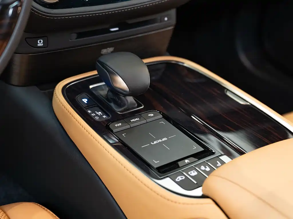 Lexus LS 2021 — фото 15