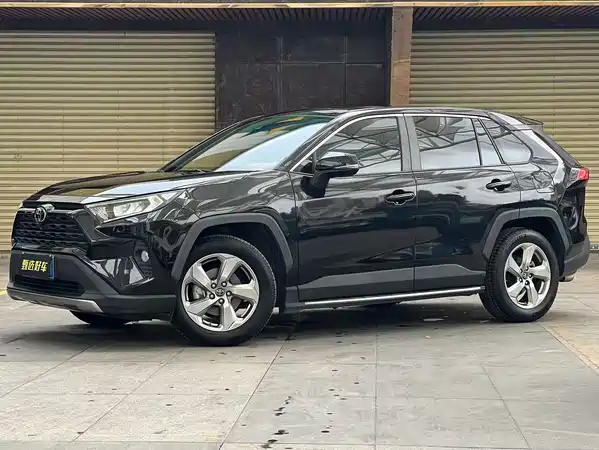 Toyota RAV4 2021