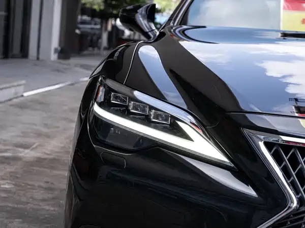 Lexus LS 2021