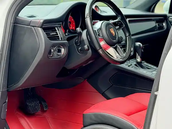 Porsche Macan 2020