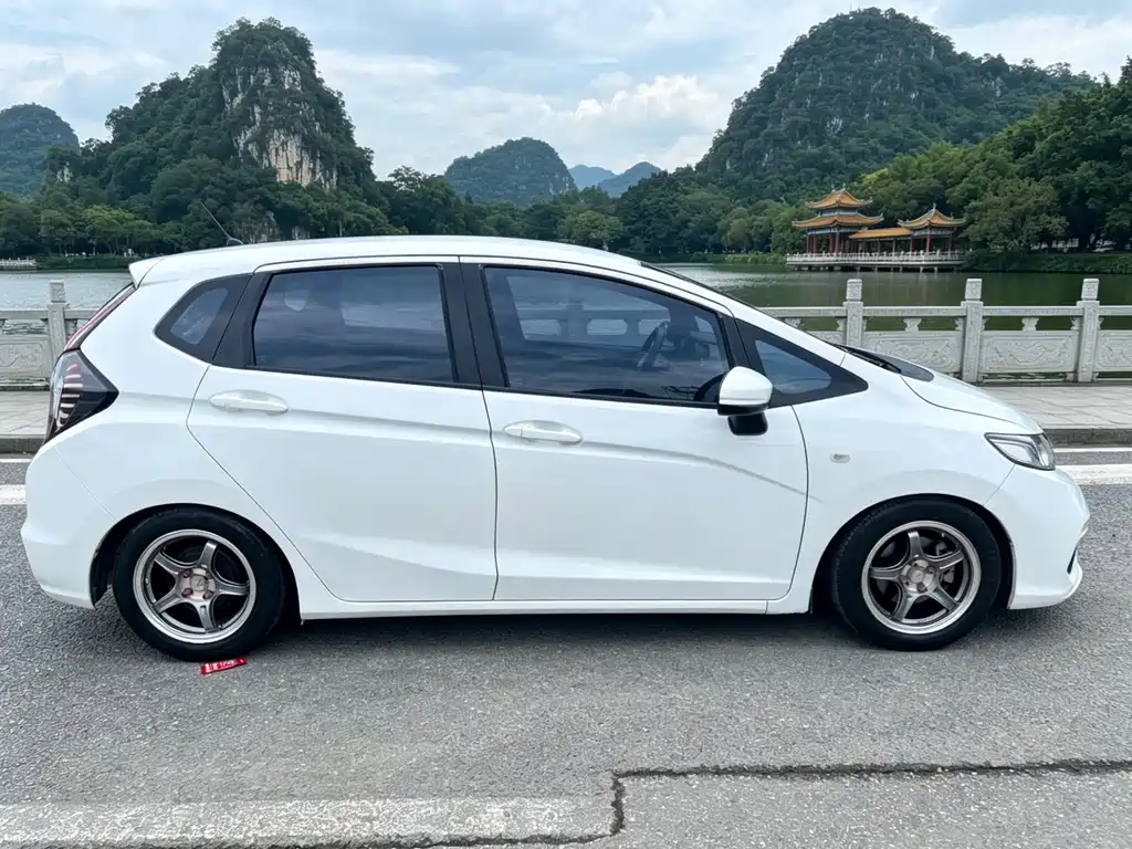 Honda Fit 2019 — фото 6